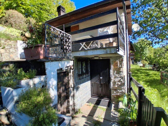 Casa bilocale in vendita in Via Vallestrona, Quarna Sopra