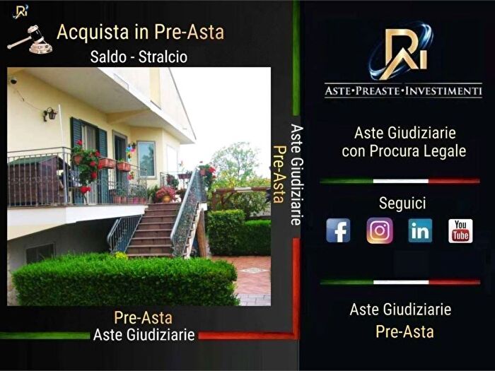Appartamento con 6 locali in vendita in via Principi Ruffo, Acconia, Curinga