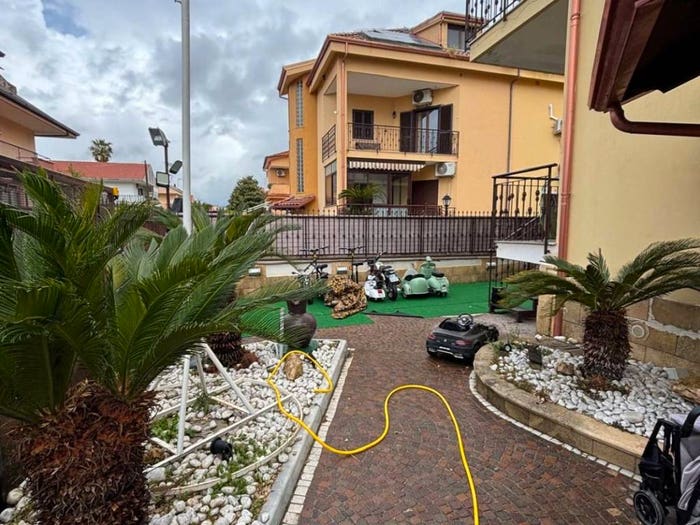 Casa con 6 locali in vendita in Via Ripuaria, Varcaturo, Giugliano in Campania