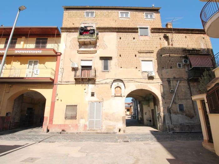 Appartamento con 5 locali in vendita in Via Pasquale Migliaccio, Orta di Atella