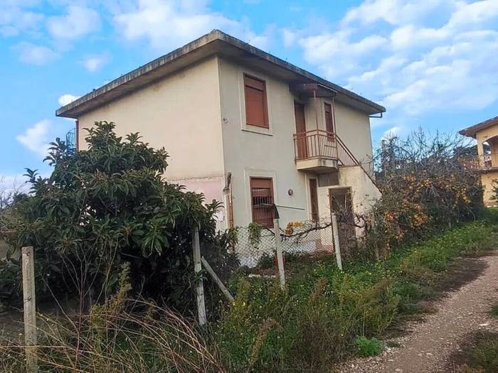 Casa con 6 locali in vendita in Via Delle Salinelle No Number, Lascari
