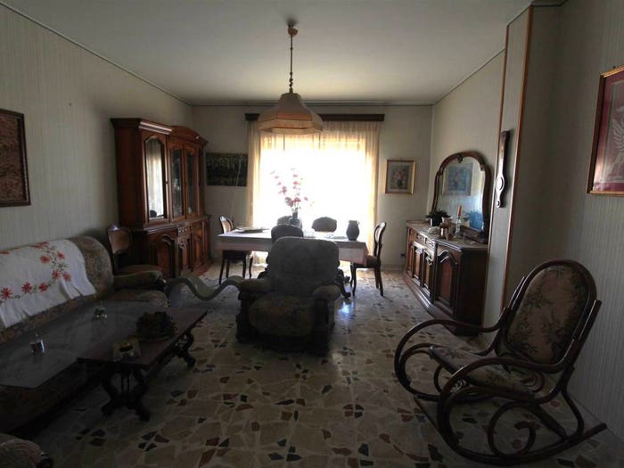 Appartamento con 6 locali in vendita in VIA TINTORETTO, Lentini