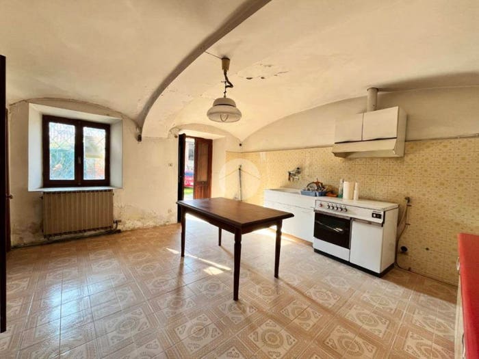 Casa con 6 locali in vendita in Via Piazzo, Centro, Pavone Canavese