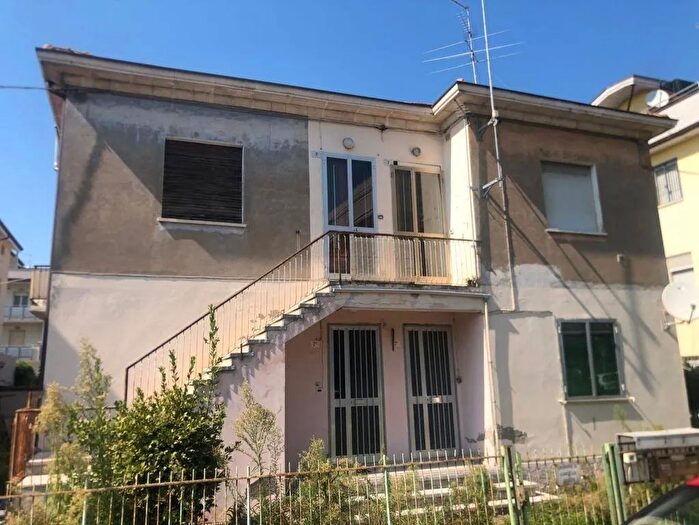 Casa con 16 locali in vendita in Via Capizucchi, Rimini