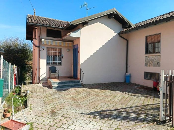Casa trilocale in vendita in Frazione Poggiolo, Poggiolo, Montù Beccaria