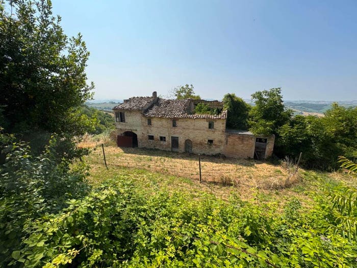 Casa con 6 locali in vendita in via Castello, Centro, Ponzano di Fermo
