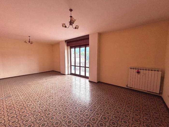 Appartamento quadrilocale in vendita in Centro, Gandino