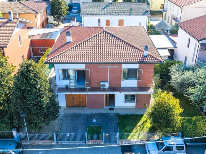 Casa con 5 locali in vendita in Giovanni XXIII, Centro, Mordano