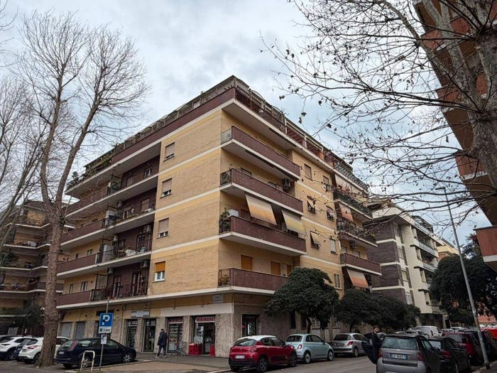 Appartamento trilocale in vendita in Corso Duca di Genova, Ostia Ponente, Roma