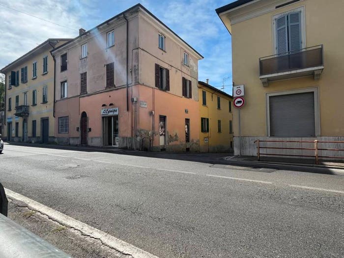 Casa bilocale in vendita in Via Canturina, Albate Muggiò, Como
