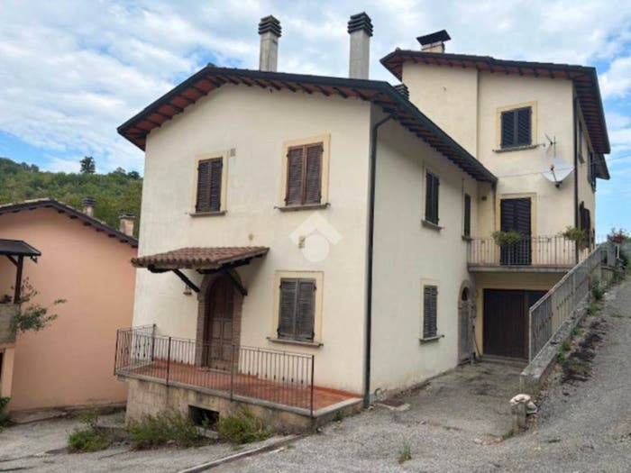 Casa bilocale in vendita in Località Acciano, Nocera Umbra