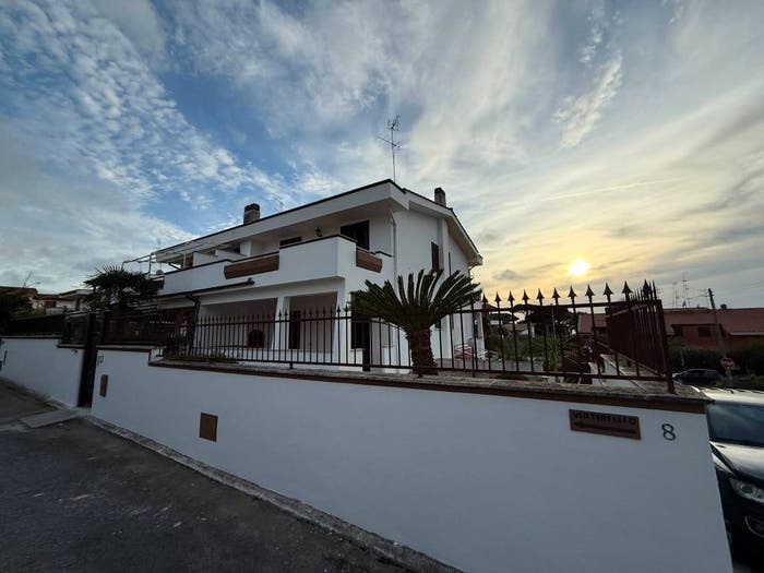 Casa trilocale in vendita in Via Tirelli, Villa Claudia, Anzio