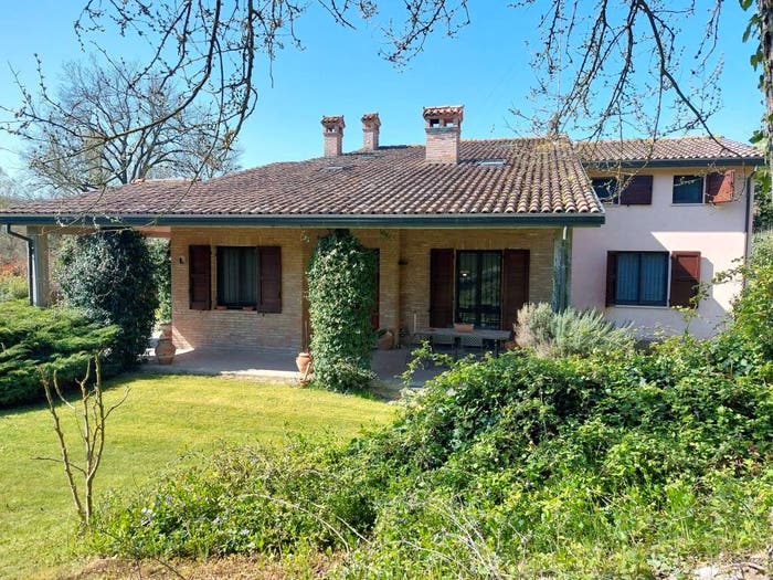 Casa con 6 locali in vendita in Pedagna Monte Catone, Imola