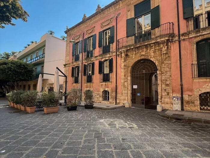 Appartamento bilocale in vendita in Largo San Giacomo, Centro Storico, Messina