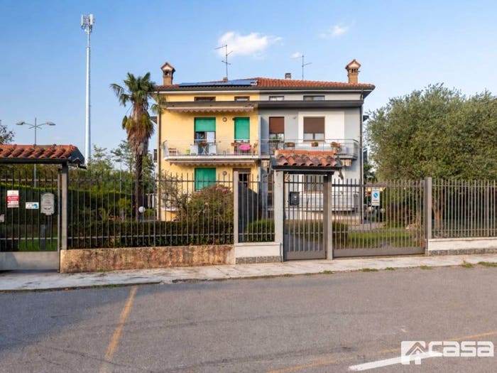 Appartamento bilocale in vendita in VIA MAMELI, Centro, Capriate San Gervasio