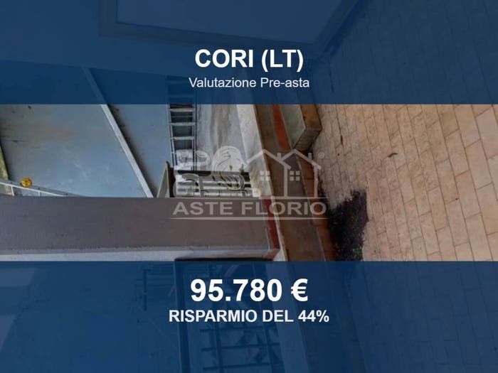 Appartamento con 6 locali in vendita in Via San Nicola, Centro, Cori