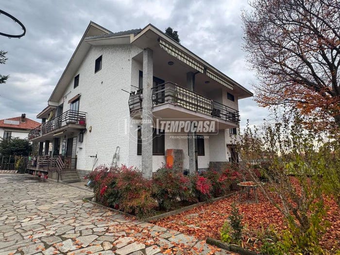 Casa con 6 locali in vendita in Via Villa Cristina, Savonera, Collegno