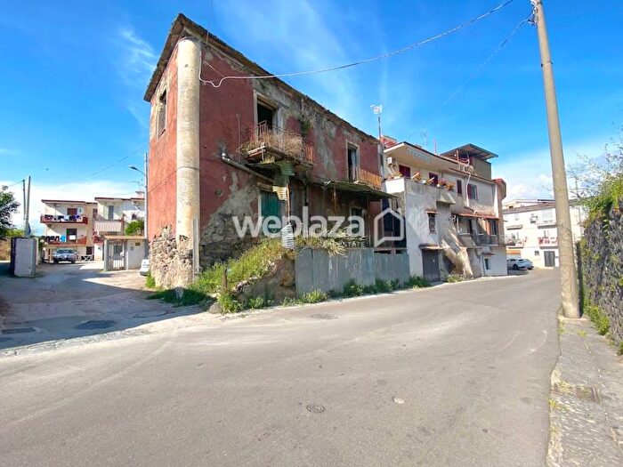 Casa trilocale in vendita in Via Santa Croce, Somma Vesuviana