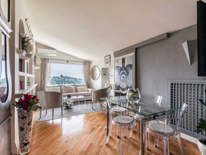 Appartamento con 6 locali in vendita in Via Della Mendola, Cortina d'Ampezzo, Roma