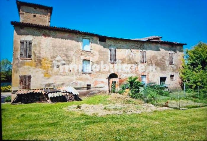 Casa con 6 locali in vendita in Via Molino Valle, Campogalliano