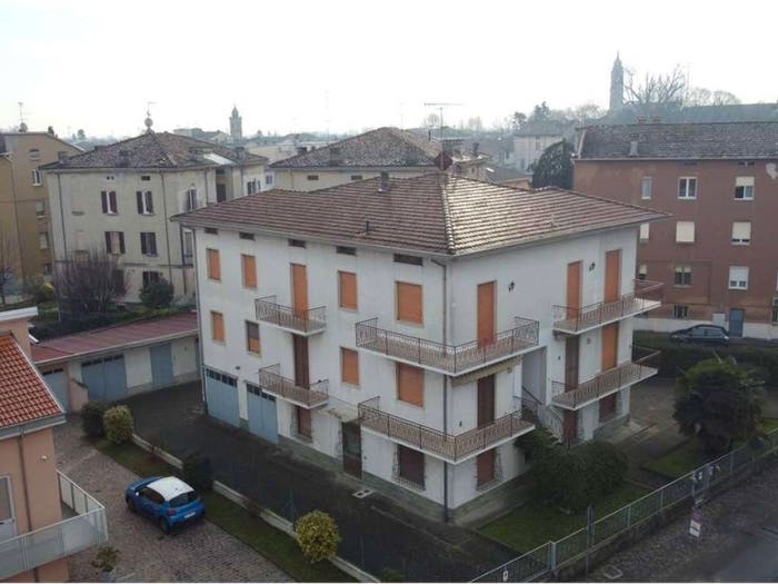 Appartamento con 6 locali in vendita in Centro, Soragna