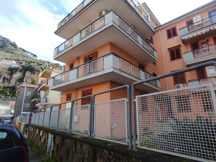 Appartamento con 6 locali in vendita in Via Rivo Cerola, Centro, Sarno