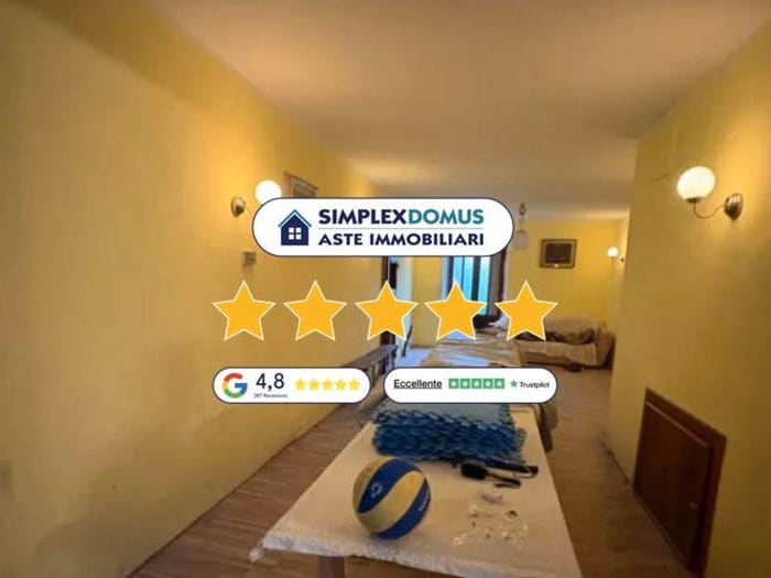 Appartamento con 6 locali in vendita in Via Carlo Felice Trossi, Gaglianico
