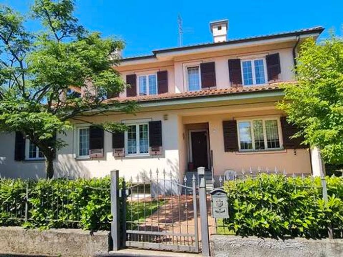 Casa con 6 locali in vendita in Via Degli Appennini, Novi Ligure