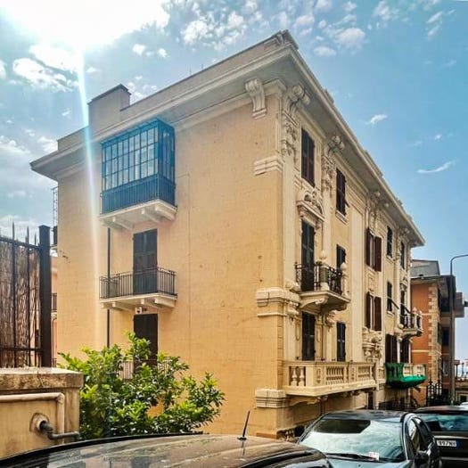 Appartamento quadrilocale in vendita in Via Pagano Doria, Dinegro, Genova