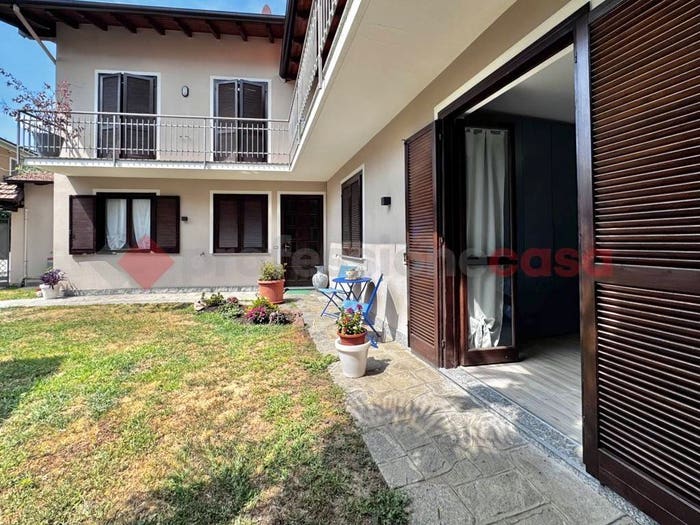 Appartamento trilocale in vendita in Via Cesare Battisti, Centro, Invorio
