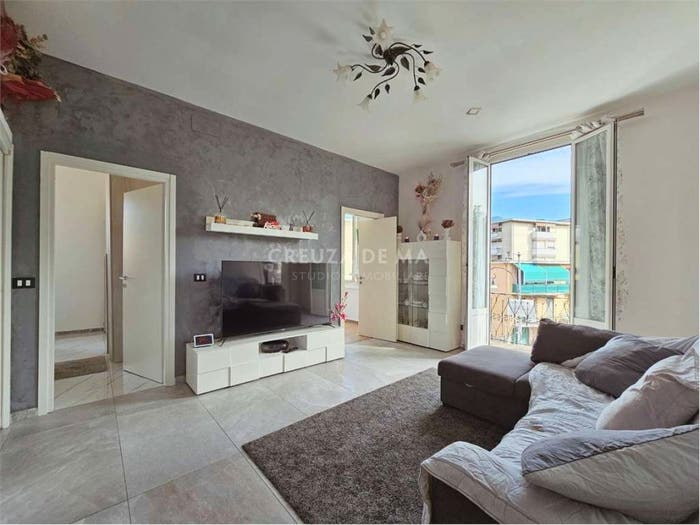 Appartamento quadrilocale in vendita in Vico Privato del Ghiaccio, Golf Castellino, Rapallo