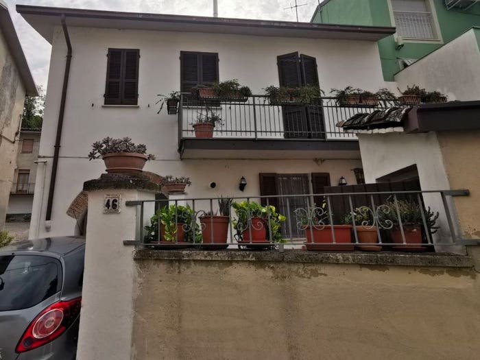 Casa quadrilocale in vendita in Via Roma, Redavalle