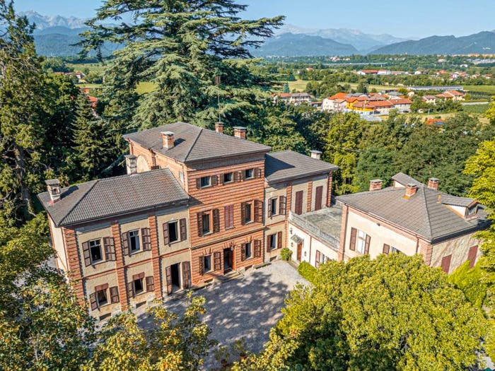 Casa con 6 locali in vendita in Spinetta, Cuneo