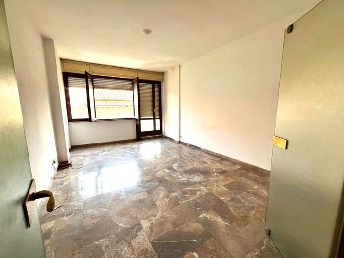 Appartamento quadrilocale in vendita in Calzabigi, Livorno