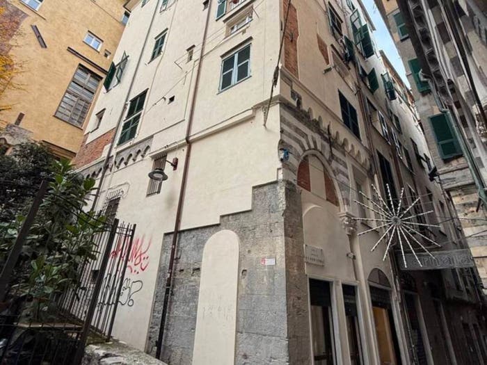 Appartamento bilocale in vendita in Vico Squarciafico, Caricamento, Genova