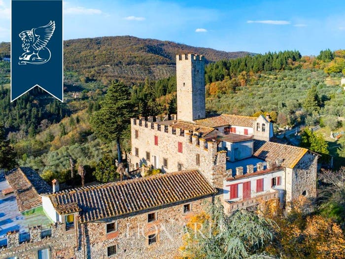 Casa con 6 locali in vendita in Calenzano