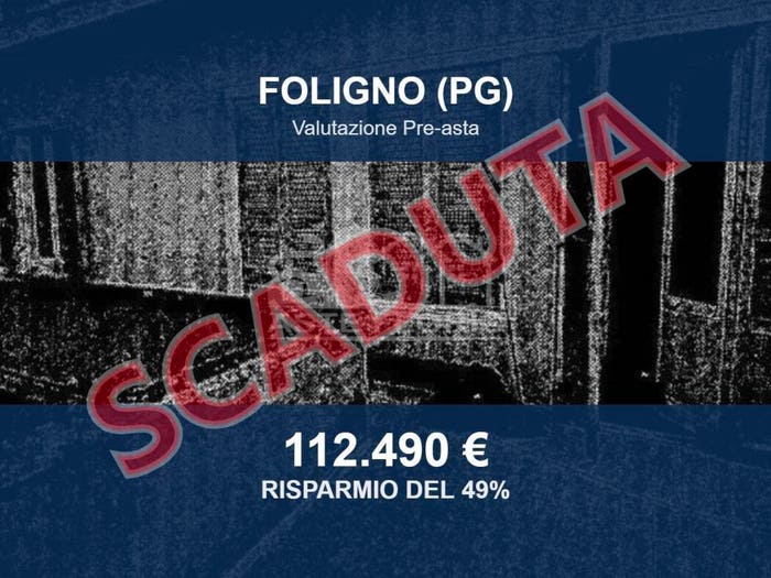 Appartamento quadrilocale in vendita in Via L Chiavellati, Centro Storico, Foligno