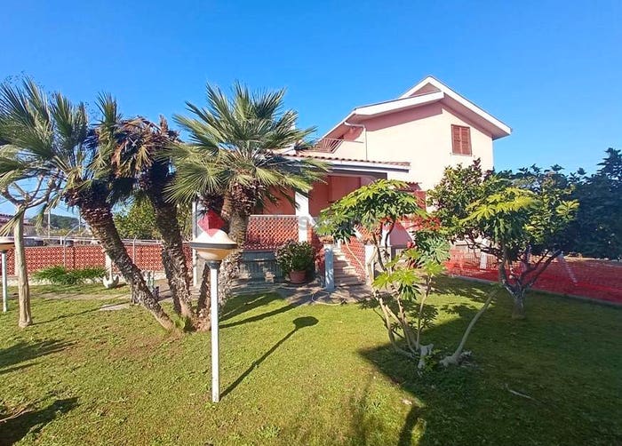 Casa con 6 locali in vendita in Via Tito Speri, Campo di Carne Pantanelle, Aprilia