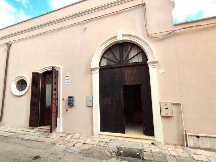 Casa con 6 locali in vendita in Via Giuseppe Mazzini, Alezio