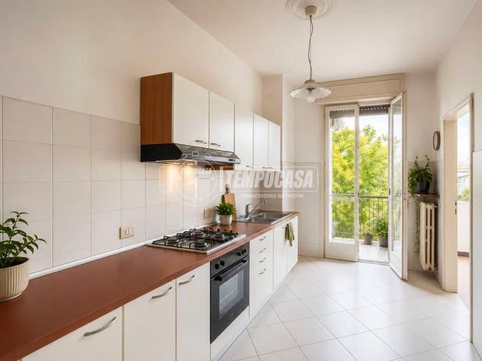 Appartamento quadrilocale in vendita in Via Cesare Battisti, Centro, Mirandola