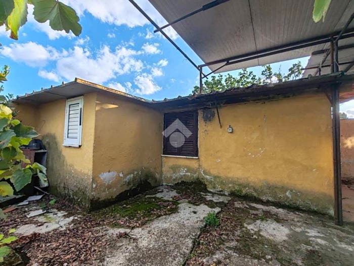 Casa bilocale in vendita in Via colle dell'ara, Gallicano nel Lazio