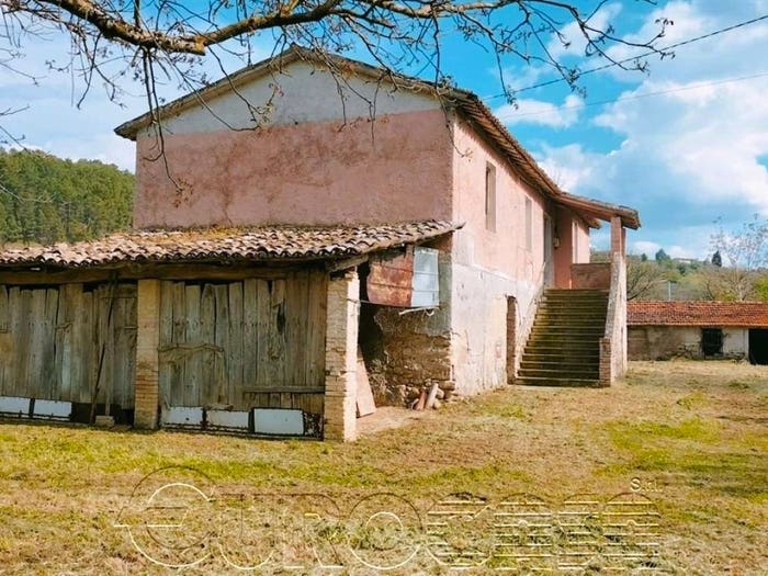 Casa quadrilocale in vendita in Via San Lorenzo, Torre Del Colle, Bevagna