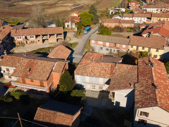 Casa con 6 locali in vendita in Vicolo Assunta, Centro, Magliano Alfieri