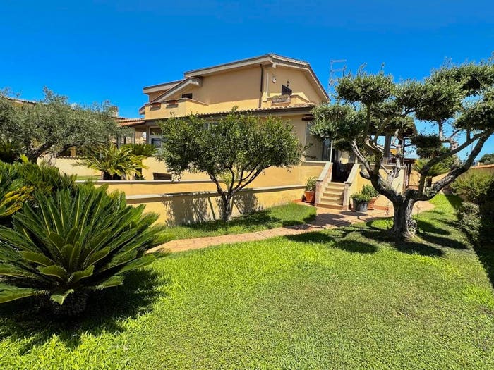 Casa con 6 locali in vendita in Via dei Glicini, Cerreto, Ladispoli