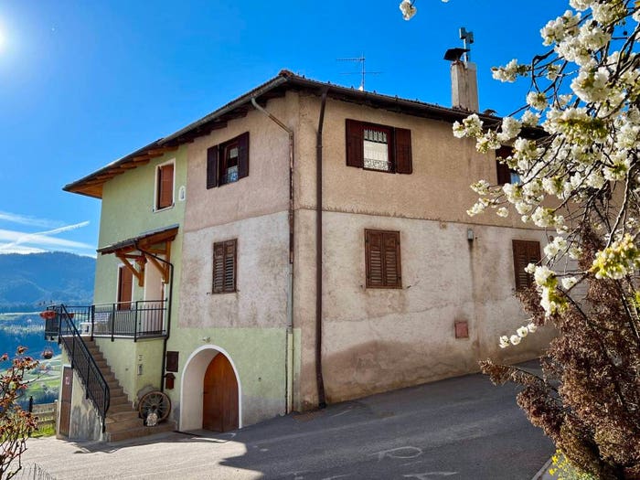 Appartamento quadrilocale in vendita in Via Fontanelle, Borgo d'Anaunia