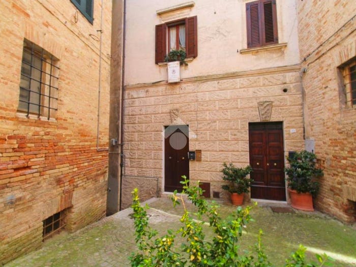 Appartamento quadrilocale in vendita in Via Giuseppe Mazzini, Centro, Castelfidardo