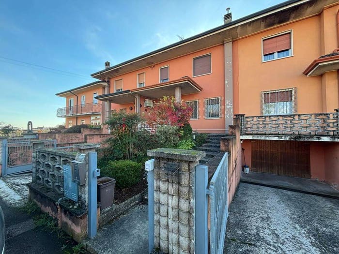 Casa quadrilocale in vendita in Centro, Schivenoglia