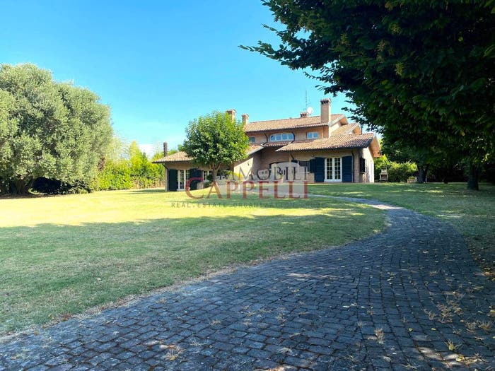Casa con 6 locali in vendita in Via Emilia per Forlì, Località Quattro Laghi, Forlimpopoli