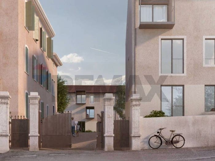 Appartamento trilocale in vendita in Via Fiera, Cavalcaselle, Castelnuovo del Garda