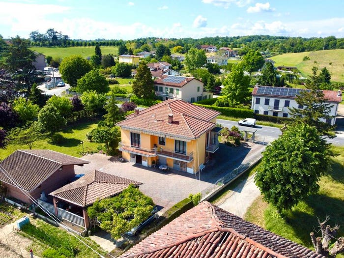 Casa con 6 locali in vendita in Località Canova, Corso Torino, Asti